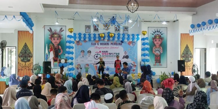 Apresiasi Kreativitas Siswa SLB-C Negeri Pembina, Disdikbud Kalsel Tegaskan Komitmen Pendidikan Inklusif di Peringatan HDI 2025