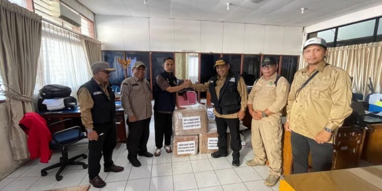 Pemprov Kalsel Kirim Tambahan Relawan dan Salurkan Donasi untuk Korban Bencana di Sumatera Barat