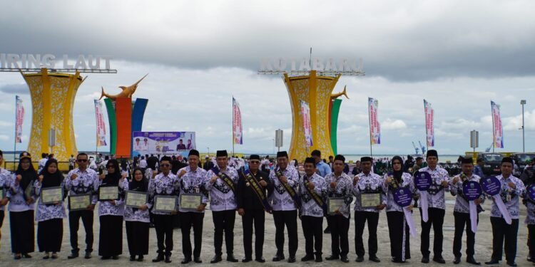 Bupati Kotabaru H.Muhammad Rusli,S