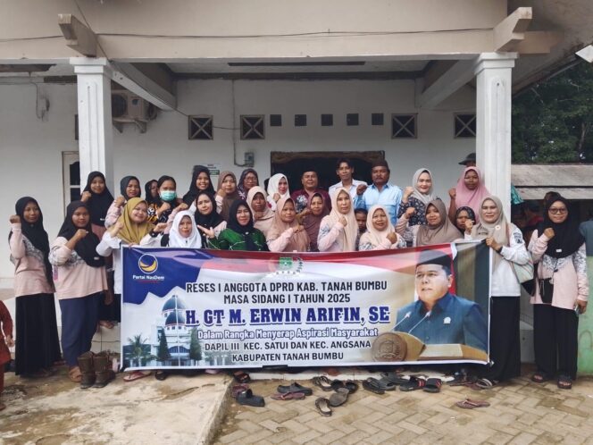 
					Anggota DPRD Tanah Bumbu, GT.M.Erwin Arifin .SE menggelar Reses I Masa Sidang I Tahun 2025 Fokus Jembatan Dan Infrastruktur Aspal Jalan Dan PJU