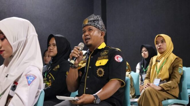 
					Tanah Bumbu Gelar Workshop Gerak Dasar Tari Kalsel untuk Generasi Muda Kepala Bidang.