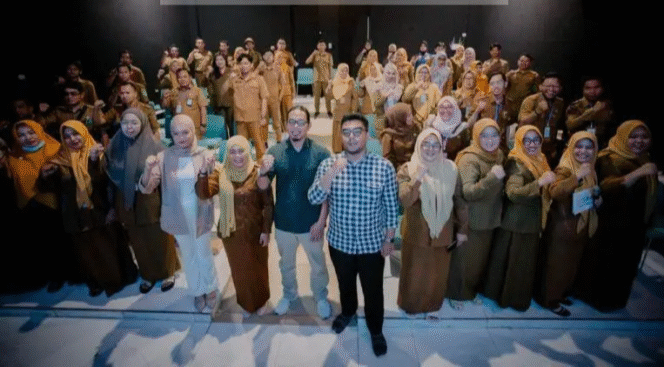 
					Dispersip Tanah Bumbu Bekali ASN Keterampilan Menulis