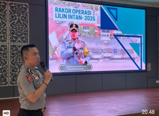 
					Polres Kotabaru Polda Kalimantan Selatan  menggelar Rapat Koordinasi Lintas Sektoral Operasi Lilin Intan 2025.