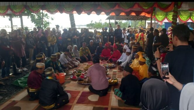 
					Wakil Bupati Kotabaru Hadiri Festival Budaya wisata Kampung Nelayan 2025