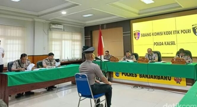 
					Bripda Seili Tersangka Pembunuh Mahasiswi ULM Resmi Dipecat.