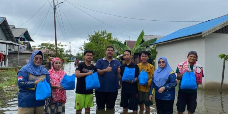 Pastikan Seluruh Wilayah Terdampak Banjir Terjangkau, Pemprov Kalsel Salurkan Bantuan ke Pemakuan Hulu