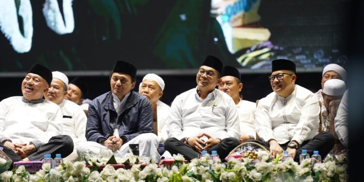 Bupati Tanah Bumbu Hadiri Isra Mi’raj, Haul Guru Sekumpul, dan Haul Hj Wardatul Wartiah