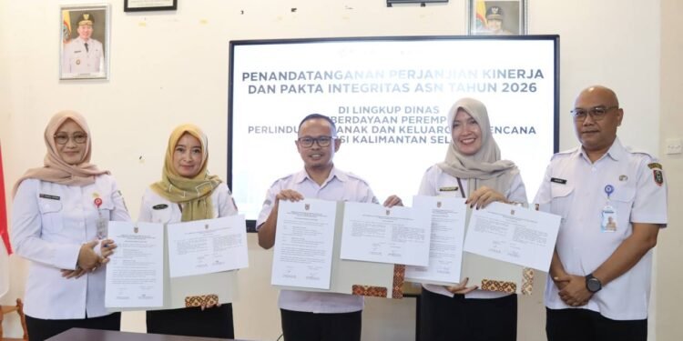 Komitmen Tingkatkan Kinerja, DPPPAKB Kalsel Lakukan Penandatanganan Perjanjian Kinerja dan Pakta Integritas Tahun 2026