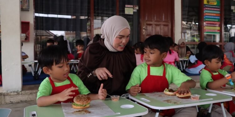 Edukasi Makanan Bagi Anak Sejak Dini, PAUD Citra Indonesia Laksanakan Cooking Class Bagi Siswa-Siswi Berbagai Jenjang