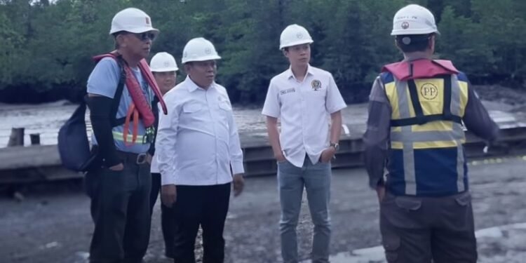 DPRD Tanah Bumbu Tinjau Langsung Progres Jembatan Penghubung ke Pulau Laut di Awal 2026