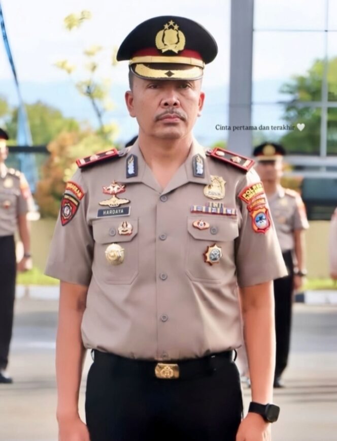 
					Analisa Dan Evaluasi Kapolsek Satui Tekankan Disiplin Dan Tertib Pelayanan