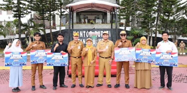 Pemkab Tanah Bumbu Serahkan Hadiah Lomba Konten Kreatif