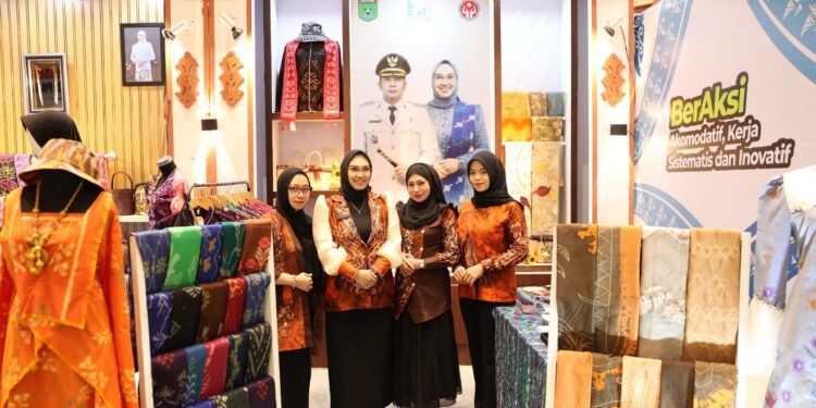 Dari Tanah Bumbu ke Inacraft 2026, Ketua Dekranasda Tanbu Andi Irmayani Rudi Latif Dorong Perempuan Jadi Motor Ekonomi Kreatif