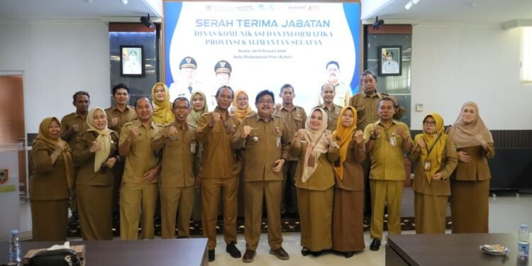 Optimalkan Kinerja, Diskominfo Kalsel Gelar Serah Terima Jabatan Pejabat Baru