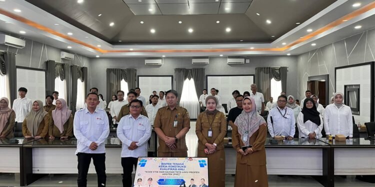 Pemprov Kalsel Perkuat SDM Konstruksi melalui Bimtek Kode Etik Profesi Arsitek 2026