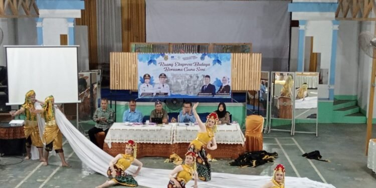 Perkuat Pelestarian Budaya, Disdikbud Kalsel Gelar Ruang Ekspresi Bersama Guru Seni di HSU