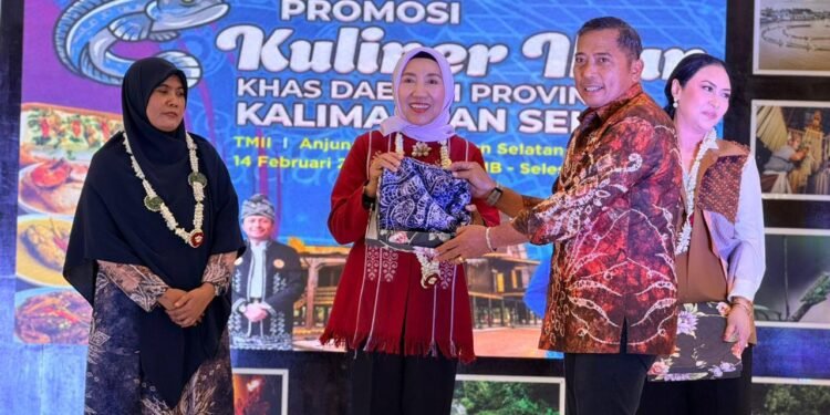 Pemprov Kalsel Perkenalkan Kuliner Daerah Melalui Acara Promosi Kuliner Ikan Khas Daerah di Anjungan TMII