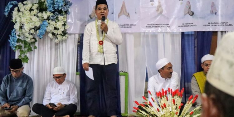 Pemprov Kalsel Pererat Silaturahmi Ramadan di Desa Handil Purai, Serahkan Bantuan Keagamaan dan Sosial