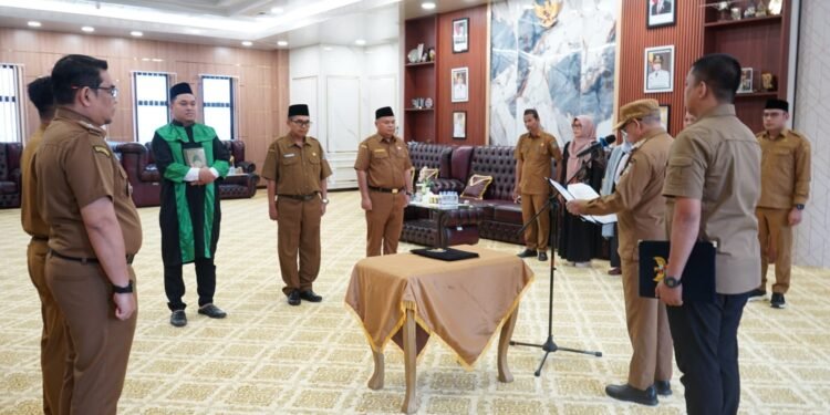 Bupati Kotabaru Lantik 2 Pejabat Pimpinan Tinggi Pratama dan Administrator