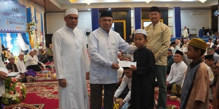 Haul Ayahanda Bupati Kotabaru Berlangsung Khidmat, Dirangkai Buka Puasa dan Santunan Anak Yatim