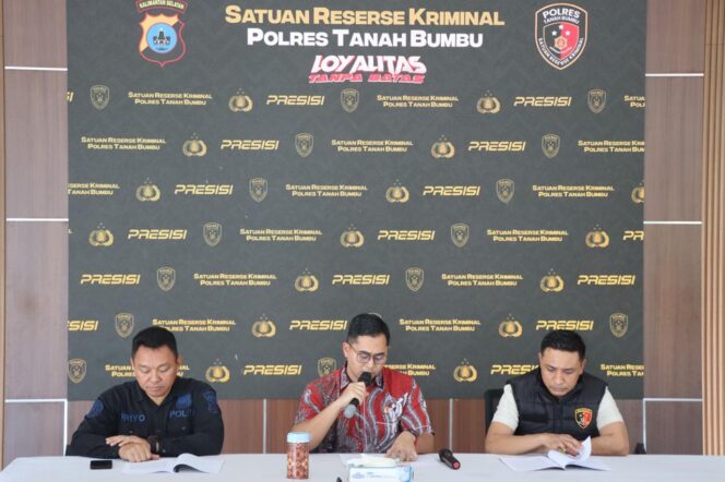 
					Polres Tanah Bumbu  Gelar Press Release Ungkap Pembunuhan Sadis dan Percobaan Pencurian Dengan kekerasan.