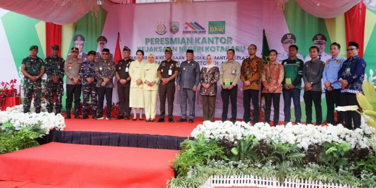 Kajati Kalsel Resmikan Kantor Baru Kejari Kotabaru, Perkuat Komitmen Penegakan Hukum Profesional