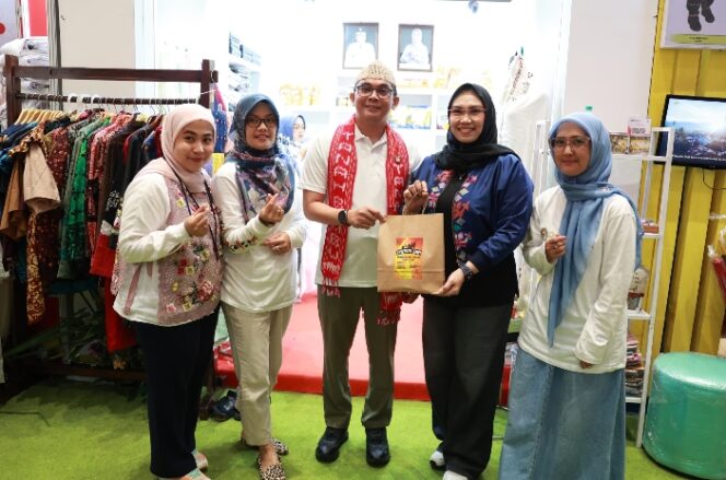 
					Inacraft 2026, Bupati Tanah Bumbu Andi Rudi Latif Dorong UMKM Naik Kelas.