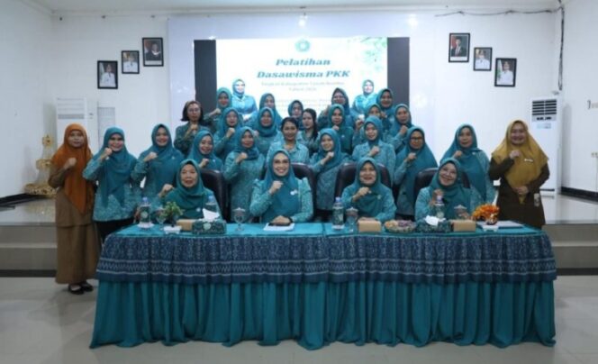 
					Ketua TP PKK Tanah Bumbu Buka Pelatihan Dasawisma PKK Tingkat Kabupaten Tahun 2026