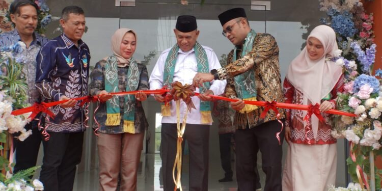 Tingkatkan Pelayanan Publik Bupati Kotabaru resmikan RSUD Sengayam