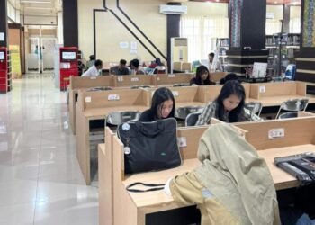 Ngabuburit Sambil Membaca, Warga Padati Perpustakaan Palnam di Bulan Ramadan