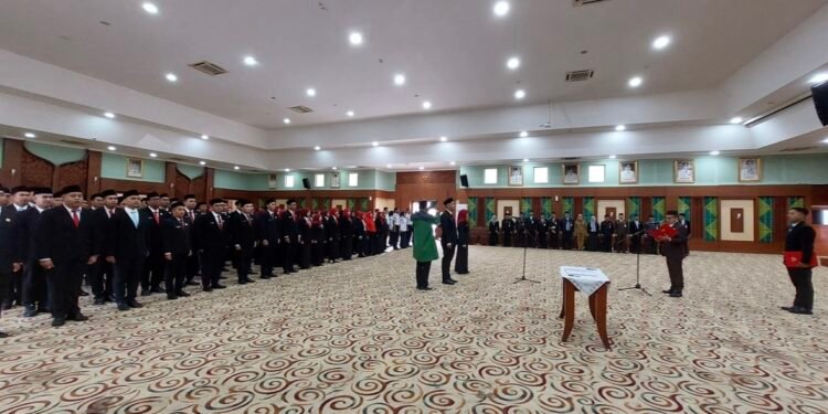 Pemprov Kalsel Lantik 116 Pejabat Fungsional dan Serahkan SK CPNS STTD 2025