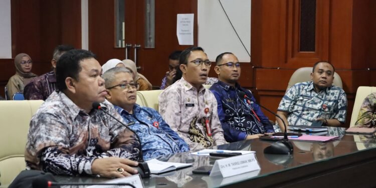 Rakor Stadion Internasional Kalsel Fokus pada Pembebasan Lahan dan Tahap Konstruksi