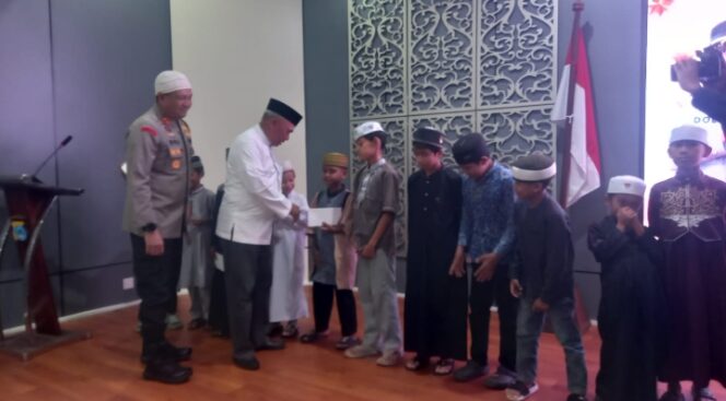 
					Polres Kotabaru Gelar Buka Puasa Bersama Forkopimda, Tokoh Agama, Jurnalis dan LSM serta Anak Yatim
