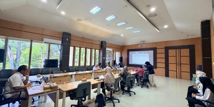 Koordinasi Dishut Kalsel Perkuat Tertib Administrasi RBP REDD+