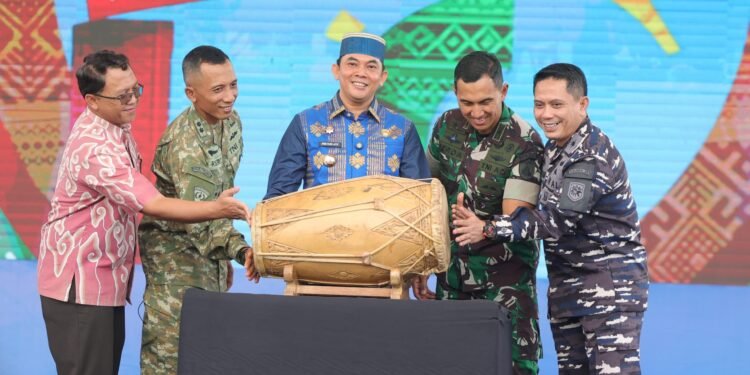 HUT Ke-23 Kabupaten Tanah Bumbu, Bupati Andi Rudi Latif Resmi Buka Aksi Inovasi Tanbu 2026
