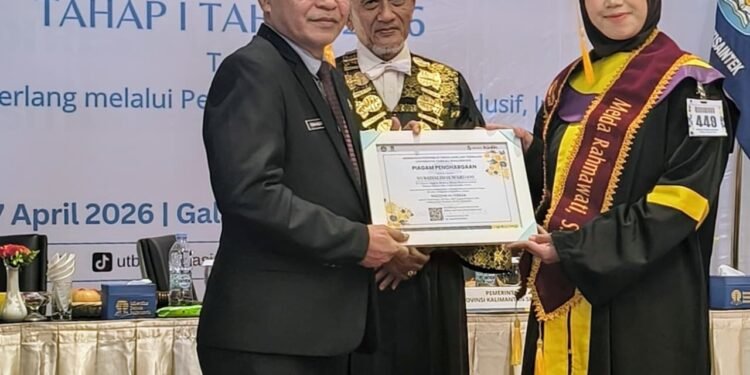 Wisuda UT Jadi Momentum Cetak SDM Unggul, Pemprov Kalsel Dorong Lulusan Jadi Agen Perubahan