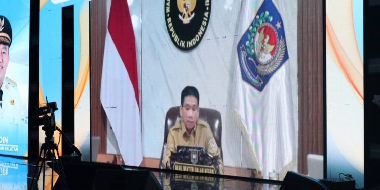 Wamendagri Dorong Kalsel Capai Target Nasional 2027, Tekan Kemiskinan hingga Nol Persen