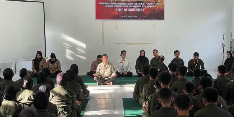 SRMP 20 Banjarbaru Gelar Edukasi Mitigasi Bencana, Libatkan 100 Siswa dalam Simulasi Tanggap Darurat