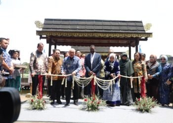 TMII Jadi Etalase Budaya Kalsel, Dermaga Pasar Terapung Resmi Dibuka
