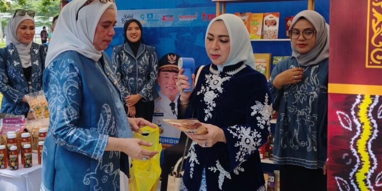 Madu Hutan dan Boneka Bekantan Jadi Primadona di Pameran TMII