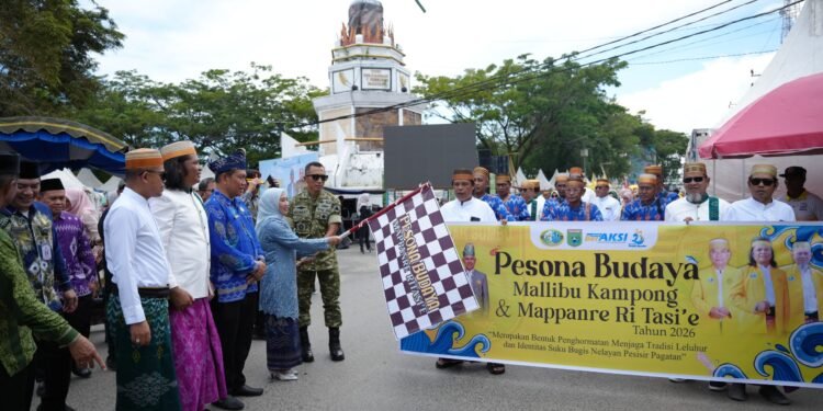 Karnaval Mallibu Kampong Mengawali Rangkaian Pesona Budaya Mappanre Ri Tasi’e di Tanah Bumbu: Momen Kebersamaan, Promosi Pariwisata, dan Pelestarian Budaya
