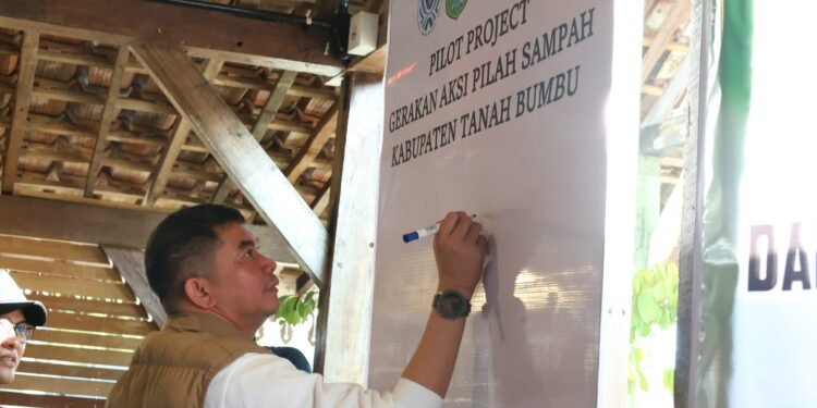 Tanah Bumbu Canangkan Gerakan Pilah Sampah di Hari Jadi ke-23 dan Peringatan Hari Bumi 2026