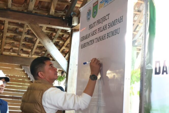 
					Bupati Andi Rudi Latif Canangkan Gerakan Pilah Sampah di Hari Jadi ke-23 Tanah Bumbu dan Peringatan Hari Bumi 2026