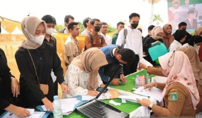 
					Pemkab Tanah Bumbu sediakan ratusan lowongan pekerjaan pada “Job Fair 2026