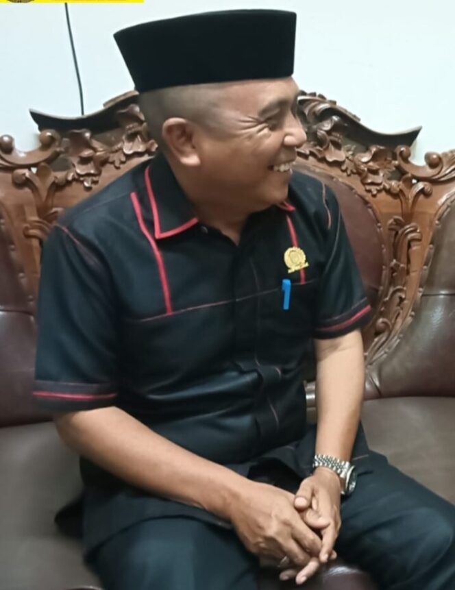 
					Anggota DPRD Tanbu Abdul Rahim menyatakan komitmennya untuk menindaklanjuti seluruh masukan masyarakat