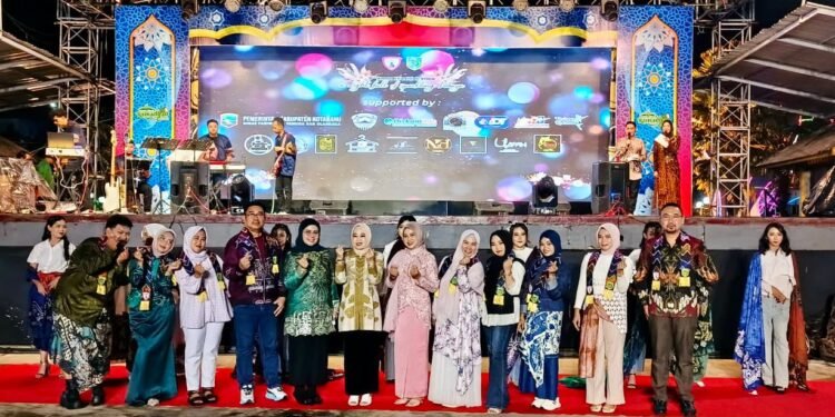 Meriah,SMKN 1 Kotabaru Gelar Pagelaran Busana UKK Bertema “A Night Full of Sparkling Kebaya”
