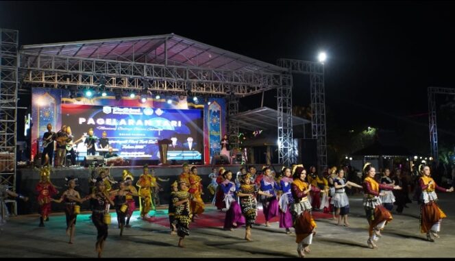 
					Peringati Hari Tari Dunia, Pemkab Kotabaru Laksanakan Pegelaran Tari Lokal.