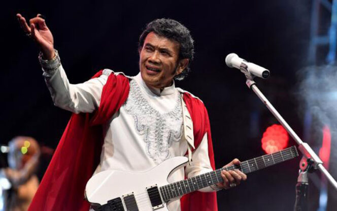 
					Raja Dangdut  H. Rhoma Irama Bakal Meriahkan  Pesta Pantai Di Pagatan.
