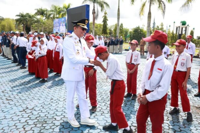 
					Peringatan Otonomi Daerah ke-30 dan Hardiknas 2026, Bupati Andi Rudi Latif Tekankan Sinergi dan Peningkatan SDM