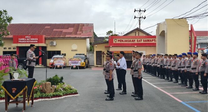 
					Kapolres Kotabaru Pimpin Sertijab Pejabat Utama dan Kapolsek Jajaran